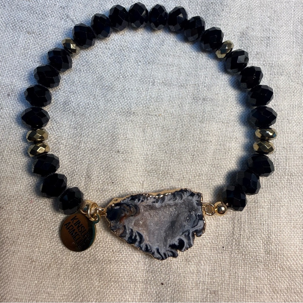 Kinsley Armelle Tailor Bracelet in Gold from the Agate Collection